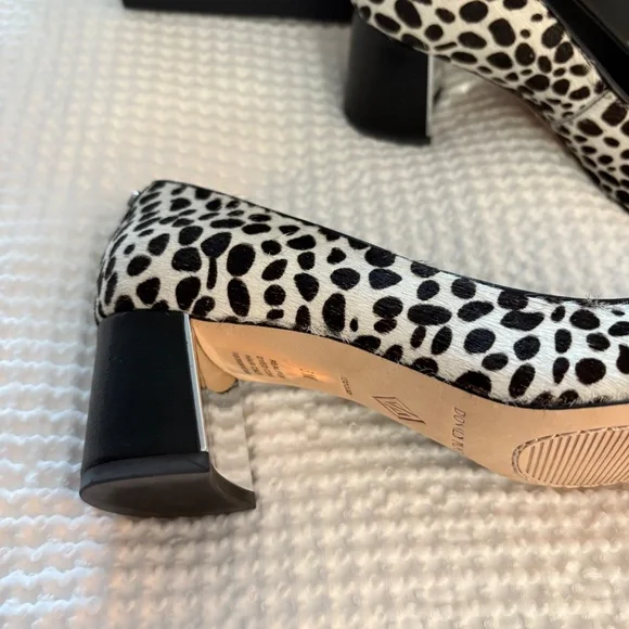 Donald Pliner Cow Hide pumps - Picture 5 of 6